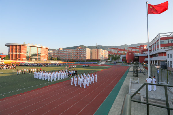 0e64e70268474c9d92f0e77b2735145d.jpg 198.JPG