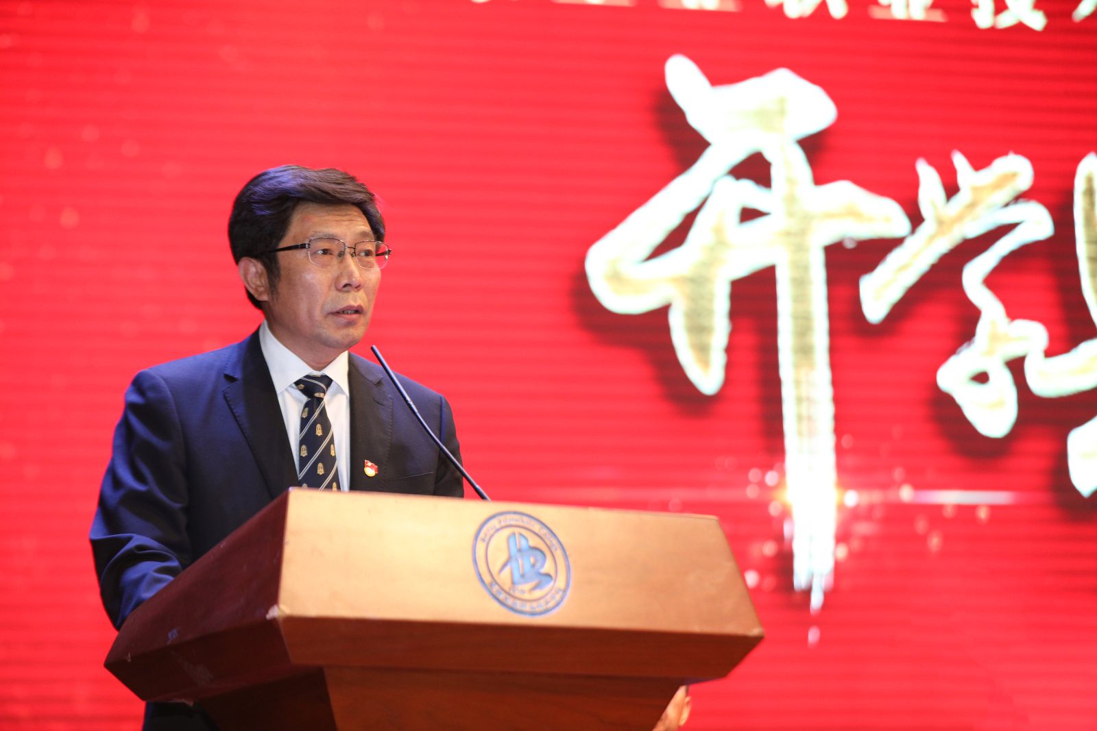 3f347b77b36643d08380e1a45422a250.jpg 3f347b77b36643d08380e1a45422a250.jpg