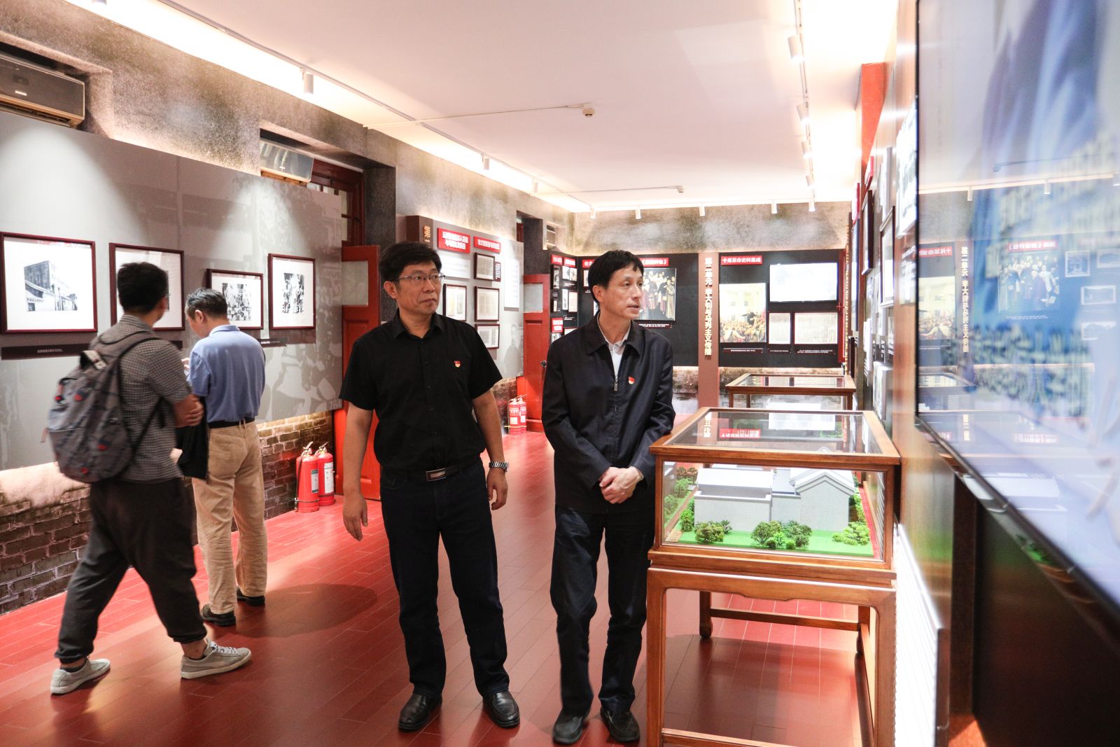 cd66c8a3236a438aa913a502a9dd772e.jpg cd66c8a3236a438aa913a502a9dd772e.jpg