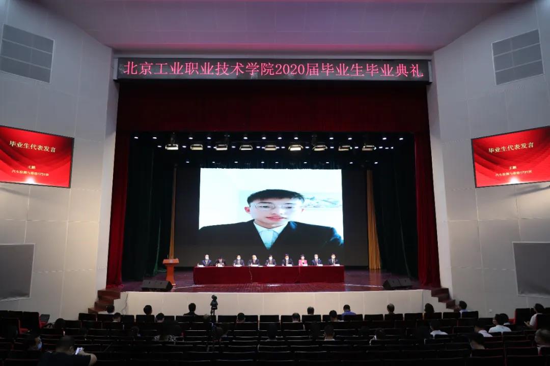 8a4db2b26ccf49178067d9f07f365052.jpg 8a4db2b26ccf49178067d9f07f365052.jpg